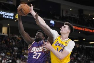 通过他们 通过他们