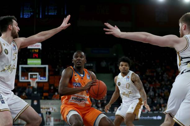 不断为球队 不断为球队