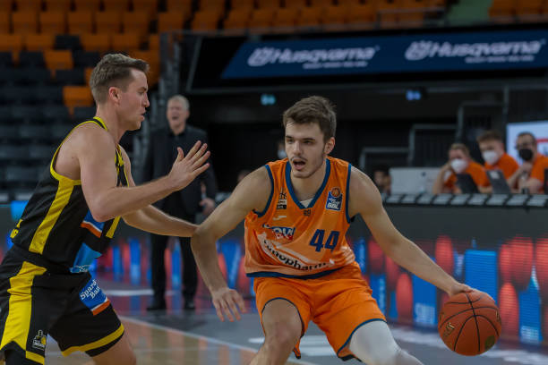 球迷希望重 球迷希望重