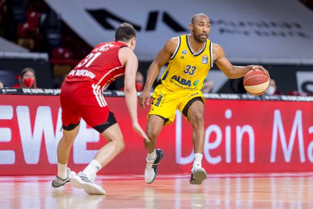 对于一名仅 对于一名仅